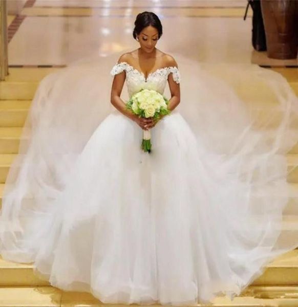 CAPELLA TRENO CAPELLE Abiti da sposa più taglia fuori dalla spalla Appliques in tulle indietro Lacci su abiti da sposa africani una linea a buon mercato dre77758724