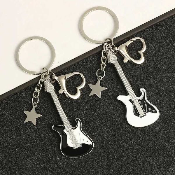 Keychains cornyards harajuku y2k guitarra amor coração estelar chaveiro feminino doce e legal pingente de moda retro estética saco de acessórios de charme q240403