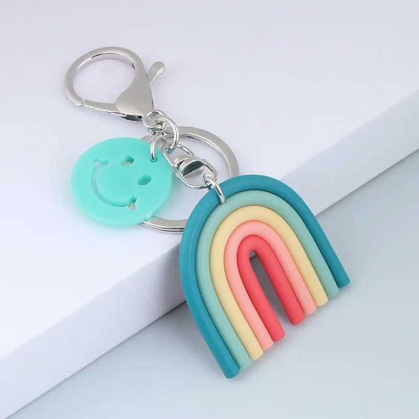 Keychains Lanyards neue schöne handgefertigte Regenbogenschlüsselketten -Smile Gesichtsschlüsselring für Frauen Handtasche Accessorie Auto Hanges Sommerschmuck Geschenke Q240403