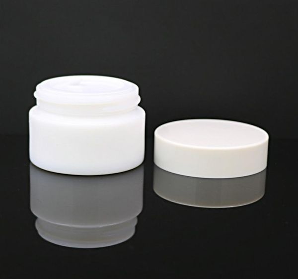 20g 30g 50g Jar de vidro Jar de porcelana branca Jarros cosméticos com tampa de revestimento PP interno para Cream de Face Lip Balm2818193