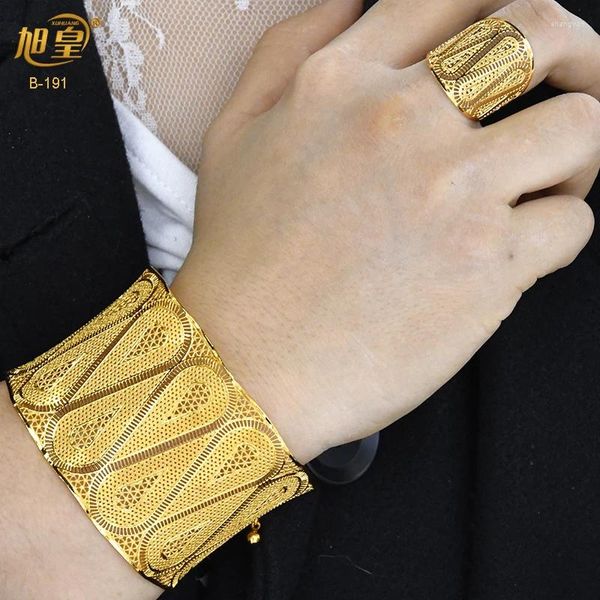 BANGGLE XUHUANG Africano Bangles in oro all'ingrosso con anello Nigeria Bride Wedding Banquet Bracciale Gioielli Regali Arabo