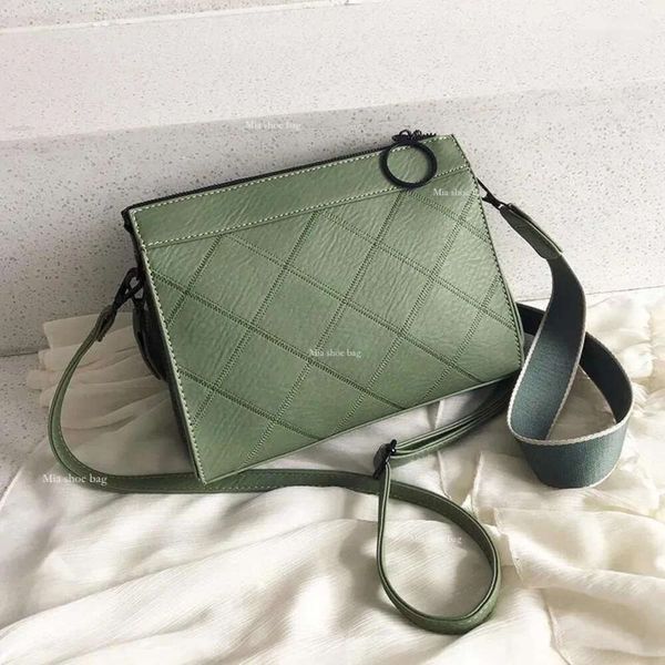 Omuz çantaları online ünlü moda kafes tasarımı yumuşak deri pu satan stil çapraz çanta bayan çanta