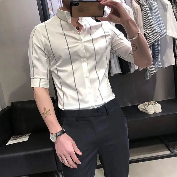 Moda Erkekler Gömlek Elastik Kore Versiyon Trend Çizgili Uzun Longleeved Basit Bedava Elbise Kısa Alived A3410 240322