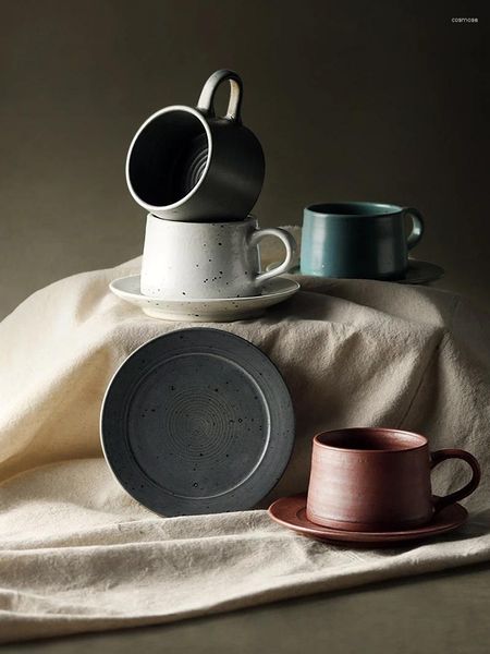 Чашки блюдцы Япония Retro Simple Style Ceramic Coffee Tea Cup Buster Установите керамическую посуду ручной работы.