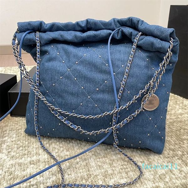 Klasik Tasarımcı Moda Kadınlar Orta boy omuz çantası elmas desen kapitone büyük kapasiteli çanta yüksek kaliteli vintage deri crossbody çanta