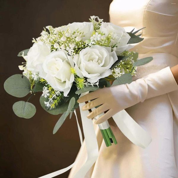 Fiori di nozze Bruquet da sposa che lancia una decorazione elegante per la cerimonia della chiesa per la doccia di laurea