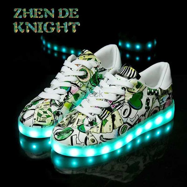 Atletico Outdoor Size 34-42 Caricatore USB Blowing Sneaker Sneaker luminose ragazze scarpe traspiranti per bambini con scarpe casual Led Slifors 240407