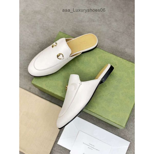 2024 sapatos quentes clássicos de luxo de luxo clássico chinelos planos com letra de tecido de couro premium grátis com caixa z6qs ggitys cfru