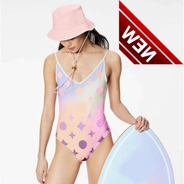 All'ingrosso 2024 New Fashion Designer Sexy Bikini Set a buon mercato Summer Highend Swimens Swimsuit Womens Bathing Abita