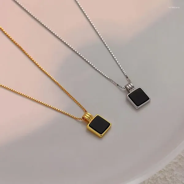 Cadeias Retro Square Black Black Zircon Pingente Chain para mulheres Titanium Steel Simplicity Cheker Silver Plated Girls Jewelry