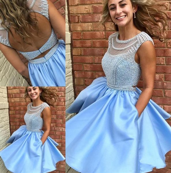 Sky Blue Homecoming Graduationskleider 2018 mit Tasche süß 16 kurze Aline Rückenless Perlen Kristall Prom Cocktailkleider Ba69805793197