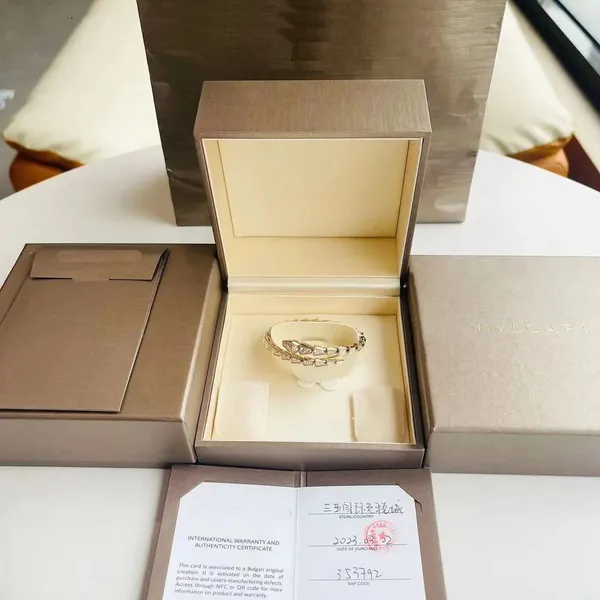 Pulseira de pulseira pulseira de luxo de luxuoso Pulseira Alfabeto Design de alfabetismo Valentine Gift Noble e elegante pulseira de pulseira de alta qualidade Bracelets