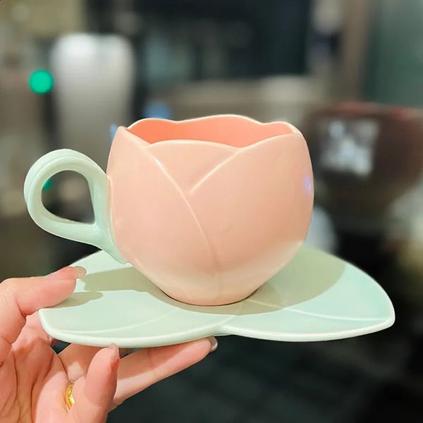 300 ml di ceramica in rilievo in ceramica tazza a forma di tulipano e piattino di nicchia tazza da caffè tè per ragazze 240407