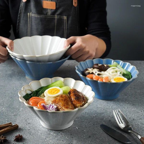 Kaseler 1pc Japon Ramen Kase Seramik Beyaz Blue Camed Noodle Çiçek Şeklinde Büyük Makarna Pirinç Çorbası Mikrodalga Güvenli Yemek Takımı