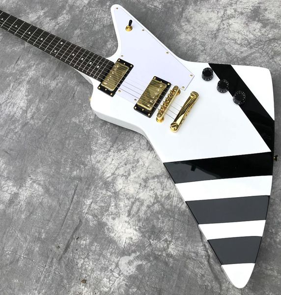 Guitarra elétrica personalizada em listras brancas e pretas o formato da cor do logotipo pode ser personalizado4242116