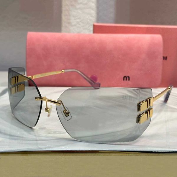 Designerinnen Frauen Runway Sonnenbrille SMU54Y Women Metall Sonnenbrille gebogene rahmenlose Linsen Große helle Gold -Metall -Logo Logo UV400 Gläser Top Qualität