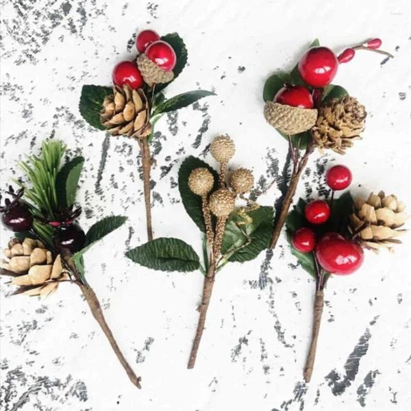 Dekoratif Çiçekler 5 PCS Noel Kırmızı Berry Çam Konisi Simülasyon Bitki İğne Pinecone Tebrik Kartı Aksesuarları DIY Noel Festival Dekor