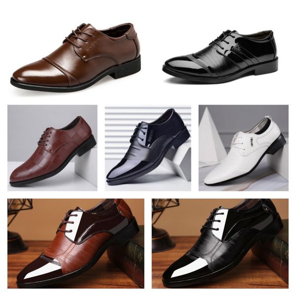 2024 Novos sapatos de couro com vários estilistas, sapatos casuais pretos masculinos, sapatos de vestido de tamanho grande, sapatos de casamento pontiagudos