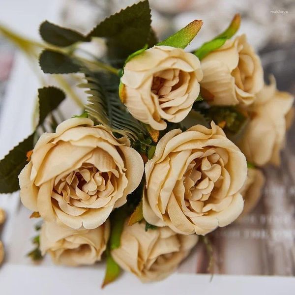 Dekorative Blumen Herbst 8 Köpfe künstliche Seiden Pfingstrosen weiße Rose für Dekorationen gefälschte Hochzeitstischzimmer Party Home Bouquet Dekor