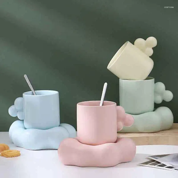 Cups Saucers Kreativwolkenkeramik mit rosa blau grün gelber Porzellan Kaffee Tee Tassen Set Luxus Hochzeits Geburtstag Geschenk