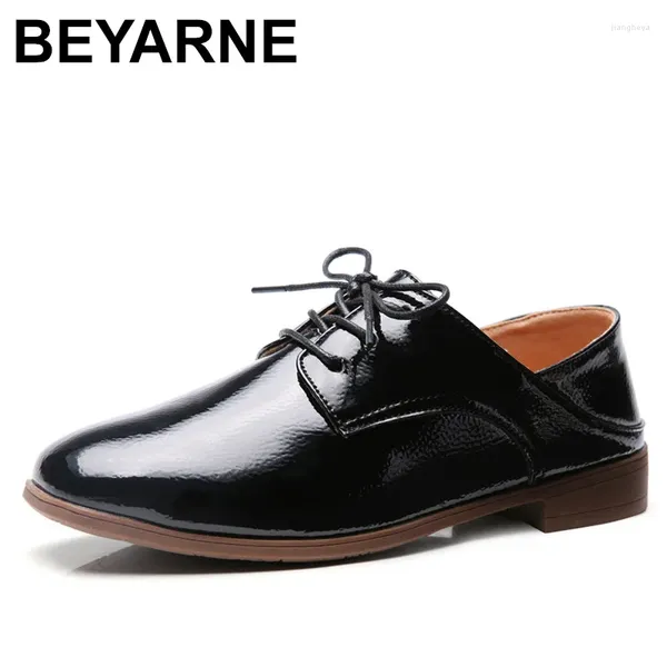 Scarpe casual Beyarne British Black Black Patent Oxford per le donne Spring Small Heel Fashion Leisure Low