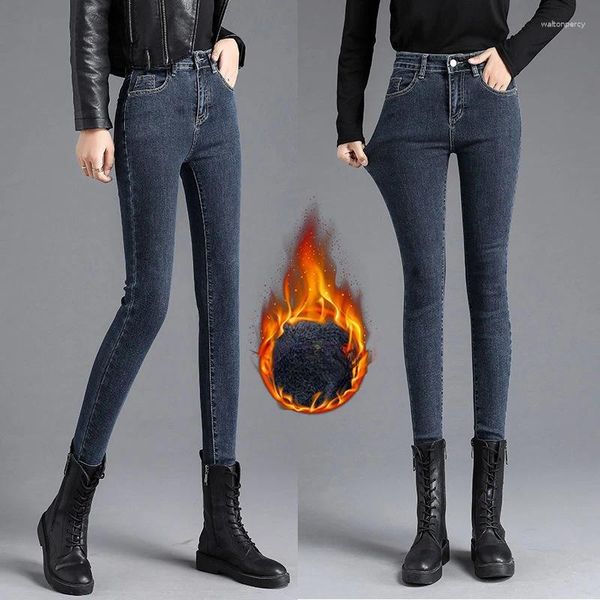 Frauen Jeans Winter Fleece 2024 Herbstmod Mädchen warme Stretch Taille Skinny Hosen grau mit kleinen Füßen