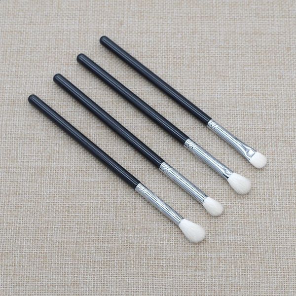 Professionelle handgefertigte Make -up -Bürsten Kit Soft Saikoho Ziegen Haar 4pcs Einfache Lidschatten -Mischung Pinsel -Set MACHE 240403