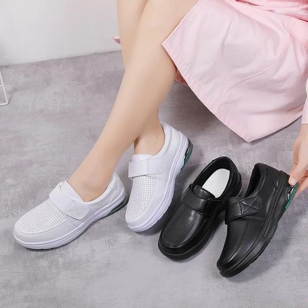 Sapatos casuais enfermagem para mulheres apartamentos brancos confortáveis mocassins de fundo macio sem escorregamento
