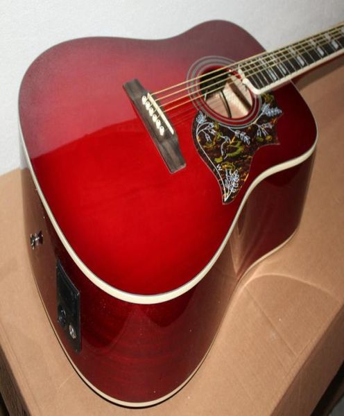 Chitarra acustica per chitarra elettrica del vino rosso molto bello con 3928891