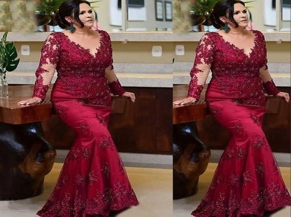 2021 Borgogna rosso scuro Plus size di abiti da sposa Abiti da sirena APPLICILI LUSCHI PERCHE LUGHI DI CRIDUALE FORMALE FORMALE 4877082