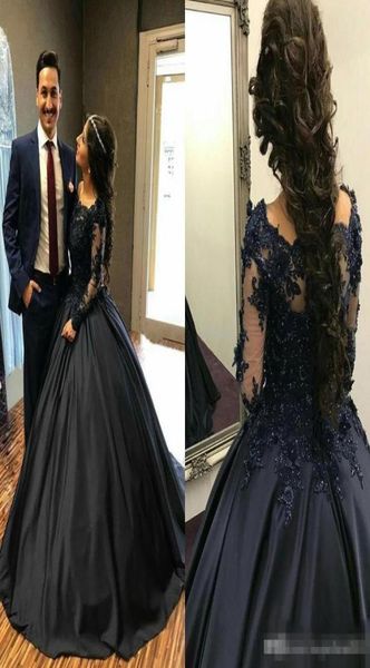 Marineblaues Ballkleid Quinceanera Kleider von Schulter Langarmanwendungen Satin bodenlange Abschlussballkleider bescheiden süße Sechzehn D4518245