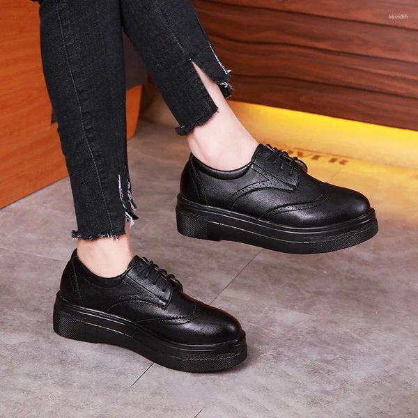 Freizeitschuhe 3,5 cm kleiner Größe 33-43 Komfortable Weiche Leder Oxford Plattform 2024 Frauen dicke untere Brogues Flat Office Mutter