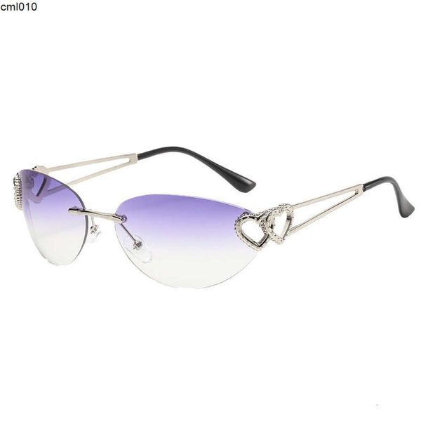 I nuovi occhiali da sole alla moda senza cornice sono versatili e popolari su Internet.Hanno a forma di cuore per le riunioni di fotografia di strada P3QB