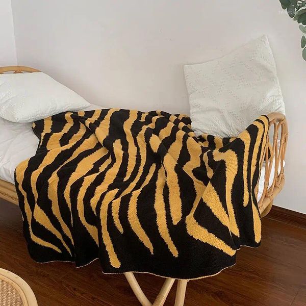 Coperte tigre coperta divano cuscino in finta lana in lana a maglia a maglia a scialle di scialle fogli di letti trapunta calore per la decorazione della casa morbida