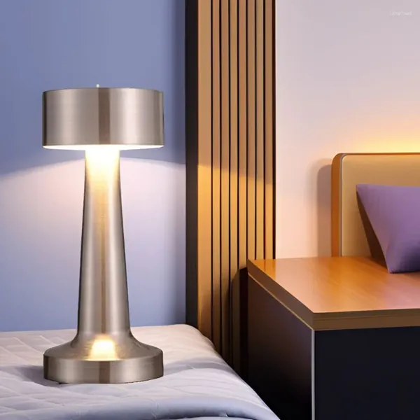 Tischlampen Nachtleuchte USB wiederaufladbare LED -Lampe Retro Metal Touch -Nacht -Dekorationen Wohnzimmer Schreibtisch Schlafzimmer Dekoration