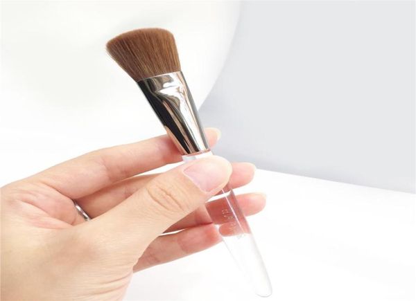 Trish McEvoy Brush 55 Brush de fundação do liquidificador Deluxe Even Skin Foundation Brush Brush de mistura líquido3367254