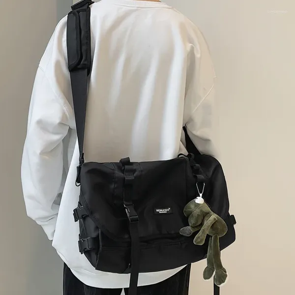 Umhängetaschen Original Aizatly Messenger Bag Ehepaar Freier Modemarke Koreanische Schülerklasse Sport großer Kapazität