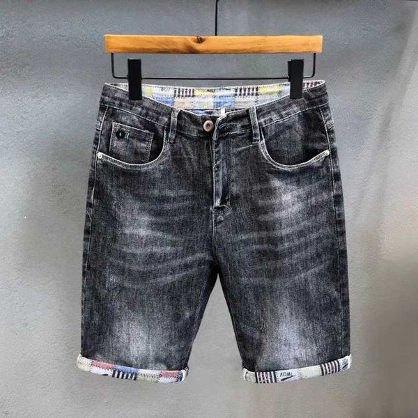 Herren Shorts Herren eng sitzende Jeans lose sitzende Jeans Y2k Thin Street Kleidung Stretch Korean modische Herren -Denim Shorts Original Denim Retro Luxus J240407