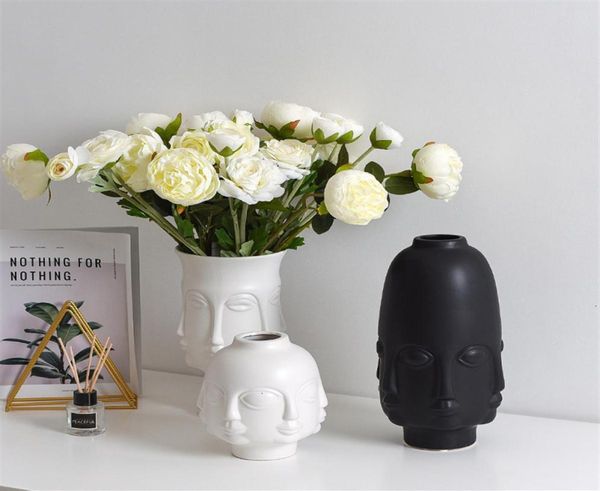 Комната живых украшений ваза лицо белым цветочным искусством