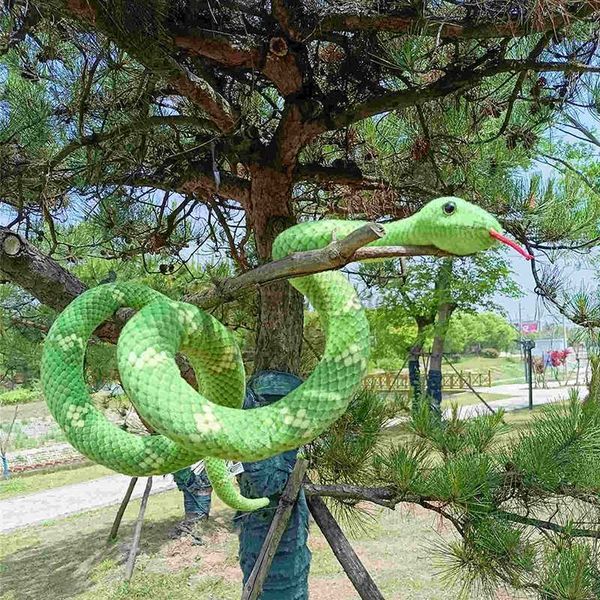 Film TV PLUSH PLUSH giocattolo 200-300 cm simulato grande serpente peluche giocattolo a bambola python Animal Python Anaconda Peluga Regalo di compleanno di Plashhie per bambini Decorazioni per la casa 240407