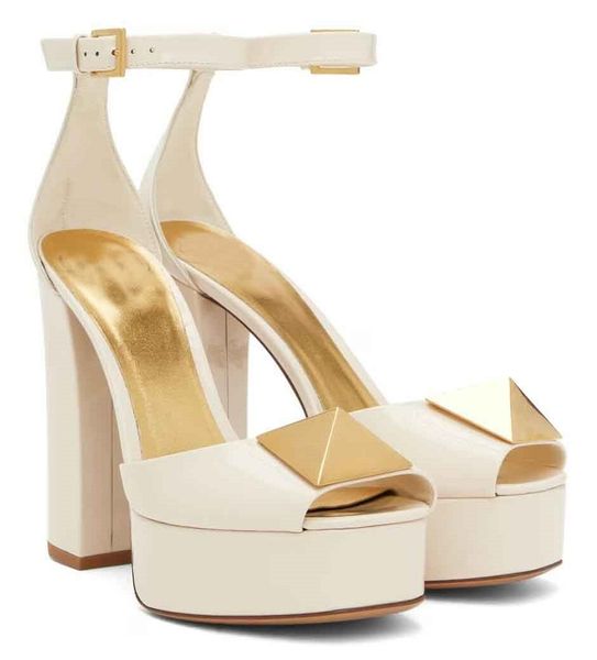 Design famoso Sandals Sandals Sapatos Mulheres Patente Couro Branco Preto Plataforma Saltos de PlataM