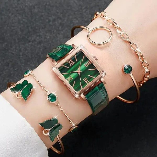 Armbanduhren 6PCS Damen Mode Einfache Stern Strass Romanis Leder Quarzuhr Smaragd Schmetterling Luxus Armband Geschenk Set