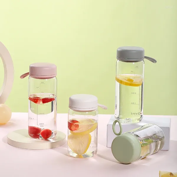 Wasserflaschen 450/600 ml einfache transparente Plastikflasche mit abgestufter PC -Materialbecher Silikongriff und Tee -Trennwand