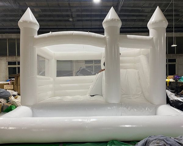 4,5x4.5ft White Bounce House com lesão inflável de castelo inflável de castelo de casamento de castelo de castelo de castelo pulando para crianças, auditorias de crianças incluem ventilador