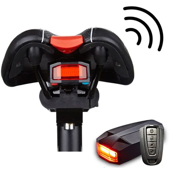 Bicycle Luce posteriore ANNIAMENTE ANTEFT ALLIAMENTO USB Carica Wireless Remoto Controllo LED LABILE LAMIO BIKE BIKE BIKE SIRENA LATERNA SIRENA AVVISO A6 240401