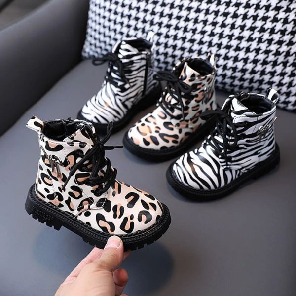 Stivali Fashion Leopard Print Girls Boys Boots per bambini Stivali corti in stile British Spring Autumn New Childre