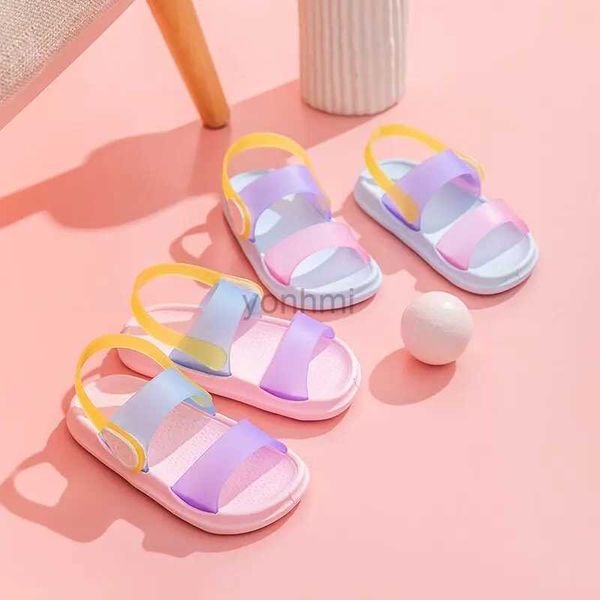 Slipper Girls Schuh Sommer Neues Kind Sandalen Mode Süßigkeiten Prinzessin Schuh weicher Sohle lässig Schuhjunge Pantoffeln Anti -Slip -Kinder -Schuhe Sandalien 240408