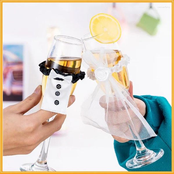 Party -Dekoration Ehe Braut und Bräutigam Weinbecher Wickeln Hochzeit Champagner Glasflaschen Kleider Tasse Sets Tisch