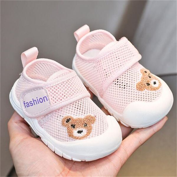 Moda Baby First Walkers Cute Bear Boys Garotas Sandálias Moda Moda Blindável Crianças sapatos de berço macio Criança infantil tênis anti deslize