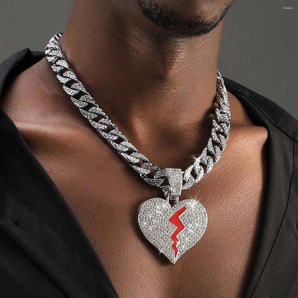 Подвесные ожерелья мужчины хип -хоп ювелирные украшения дизайн сплав в страх страх разбитый сердечный ожерелье для подарка